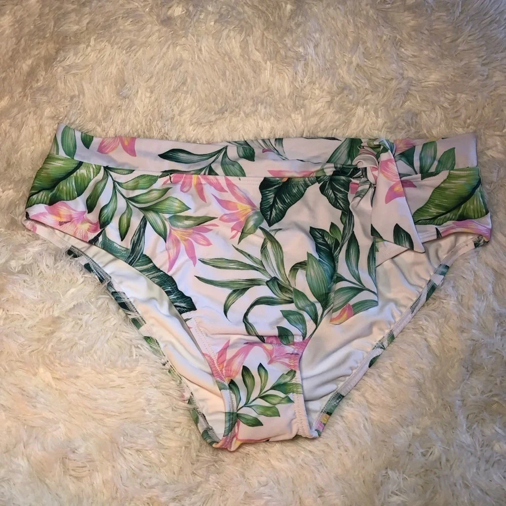 VENUS Tropical Leaf Print Women's Bathing suit bottoms size 20 NWOT
